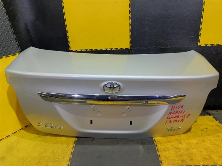 Крышка багажника Тойота Королла Аксио в Алуште 100187