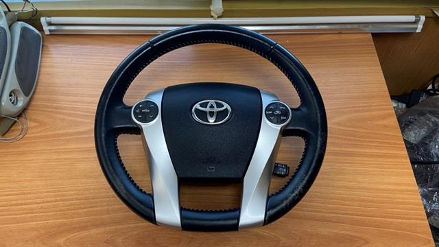 Руль Toyota Aqua