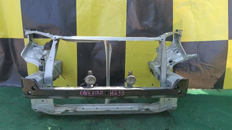 Рамка радиатора Тойота РАВ 4 в Алуште 103307