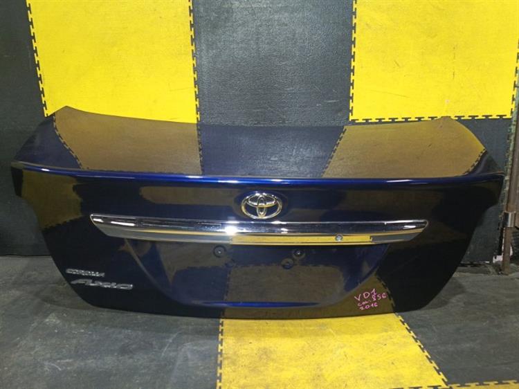 Крышка багажника Тойота Королла Аксио в Алуште 113111