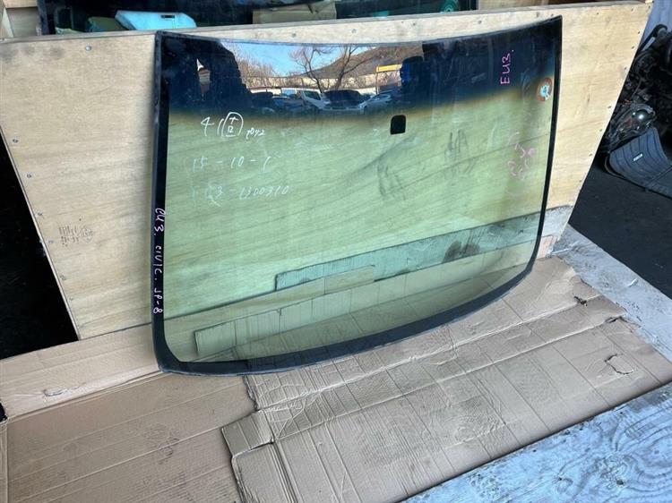 Лобовое стекло Хонда Цивик в Алуште 236512