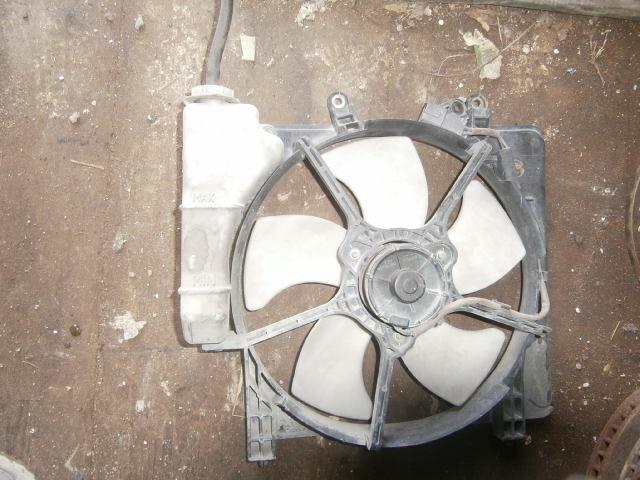 Диффузор радиатора Хонда Фит в Алуште 24030