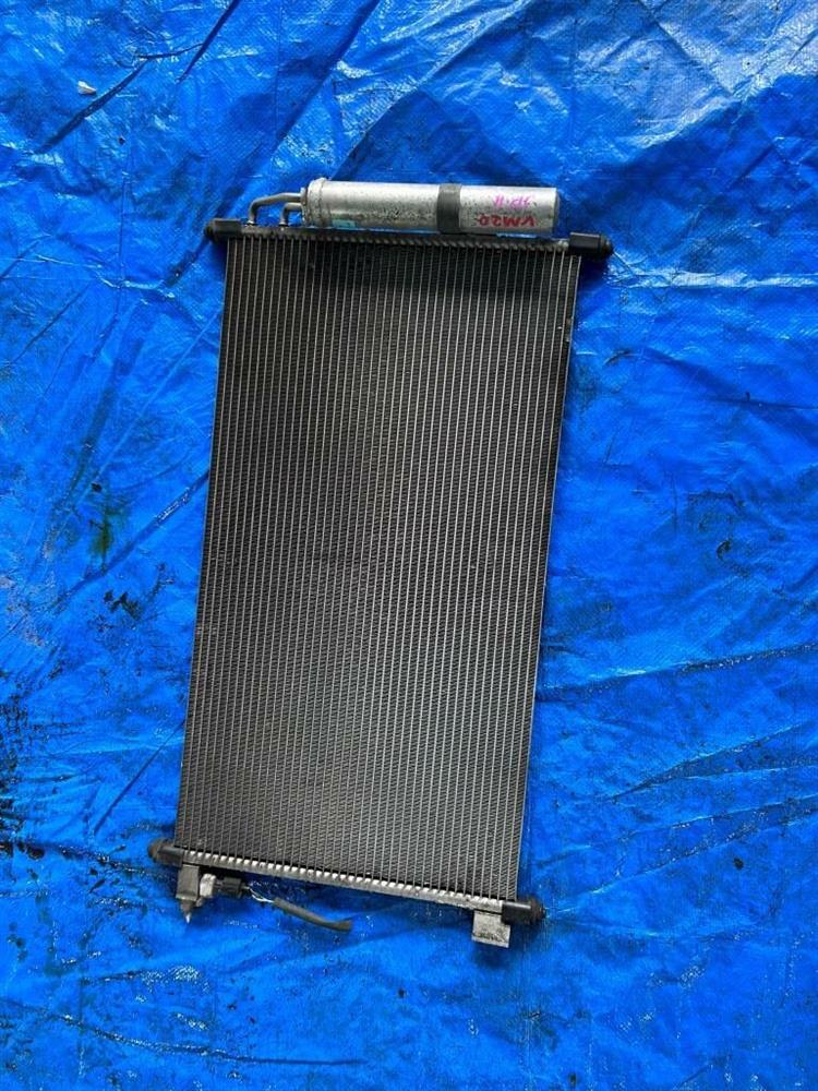 Радиатор кондиционера Ниссан НВ 200 в Алуште 245873