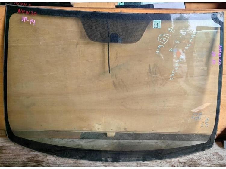Лобовое стекло Тойота Приус в Алуште 249558