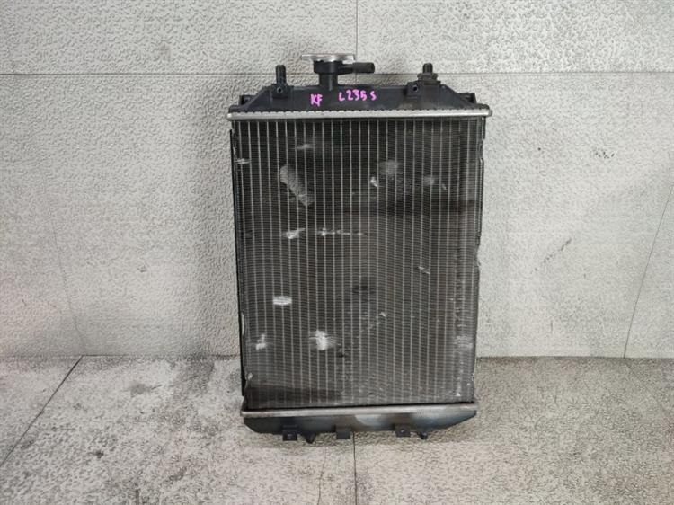 Радиатор основной Дайхатсу Эссе в Алуште 380303