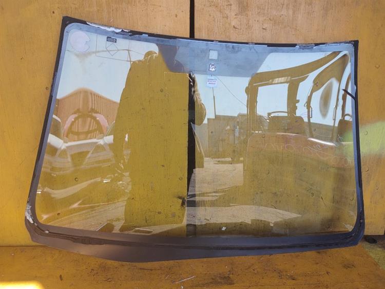 Лобовое стекло Тойота Аллион в Алуште 47998