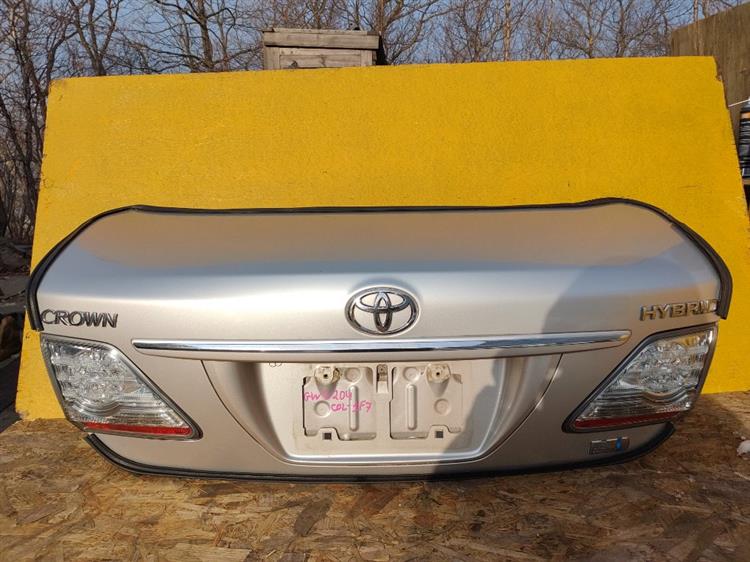 Крышка багажника Тойота Краун в Алуште 50774