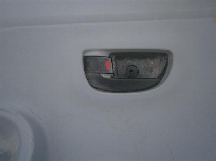 Дверь Тойота Приус в Алуште 66096