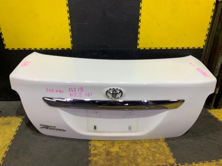 Крышка багажника Тойота Королла Аксио в Алуште 95512